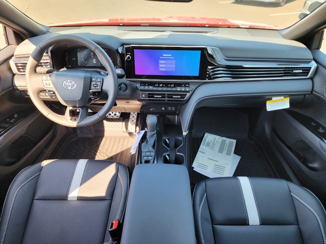 2025 Toyota Camry SE photo 10