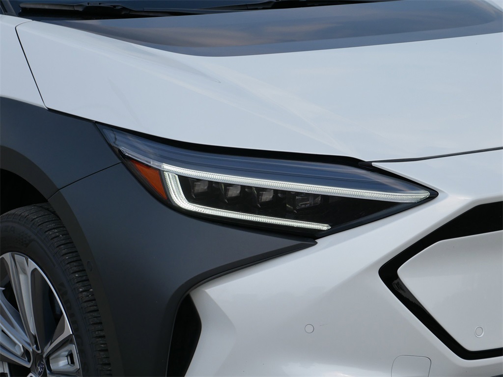 2024 Subaru Solterra Touring photo 9
