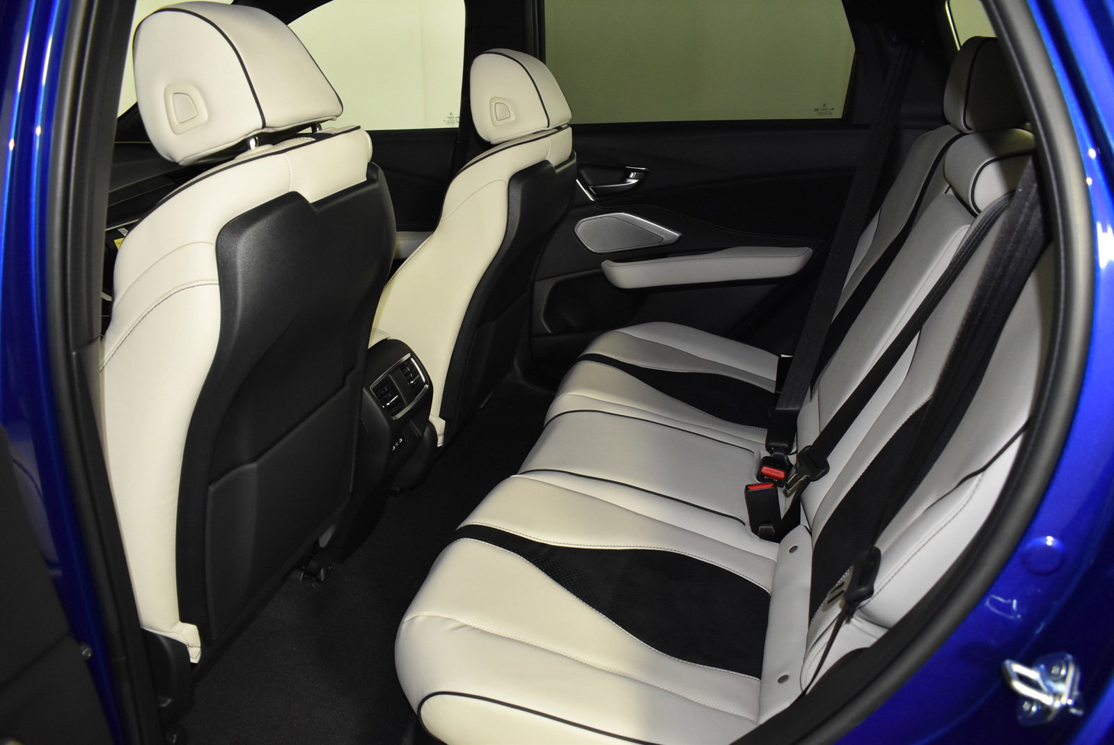 2025 Acura RDX A-Spec photo 14