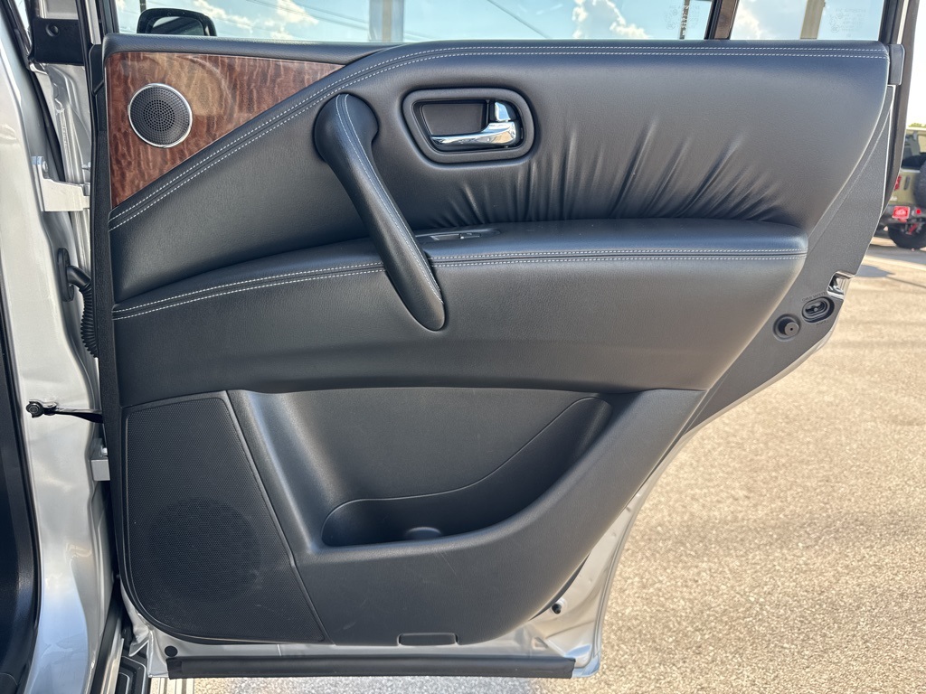 2019 Nissan Armada SL photo 16