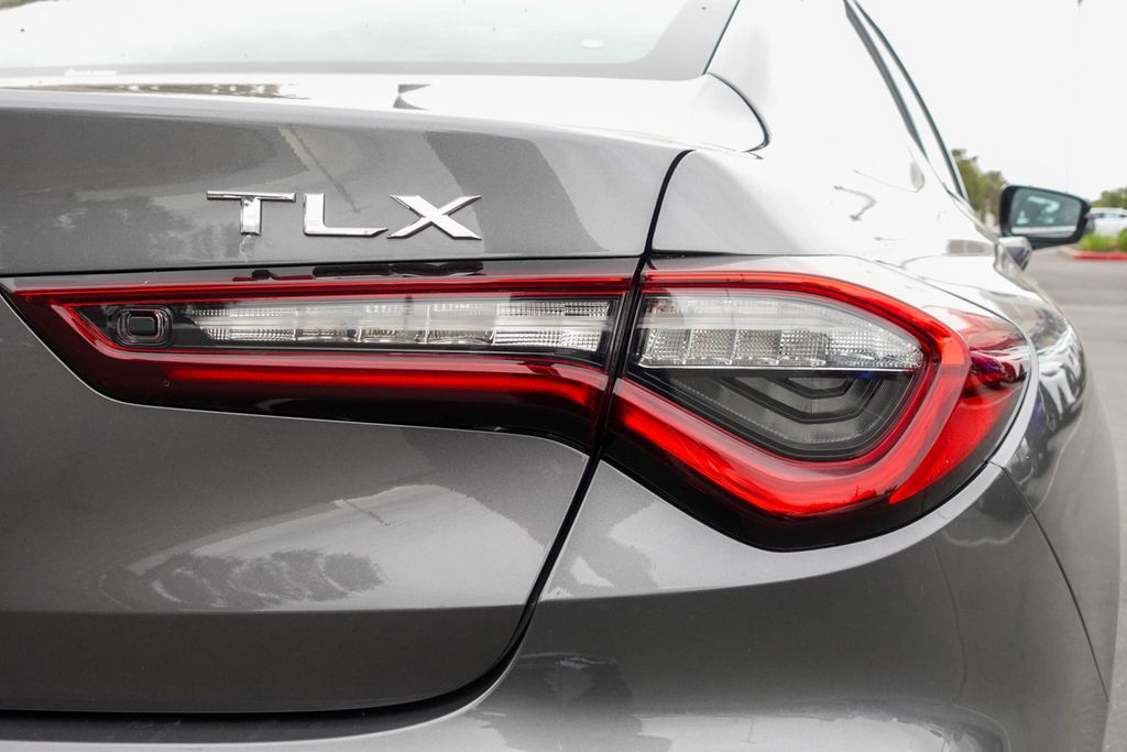 2025 Acura TLX Technology photo 5