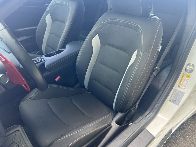 2022 Chevrolet Camaro 1LT photo 3