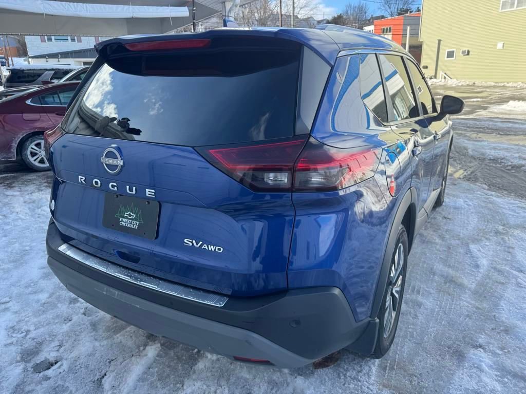 2022 Nissan Rogue SV AWD photo 2