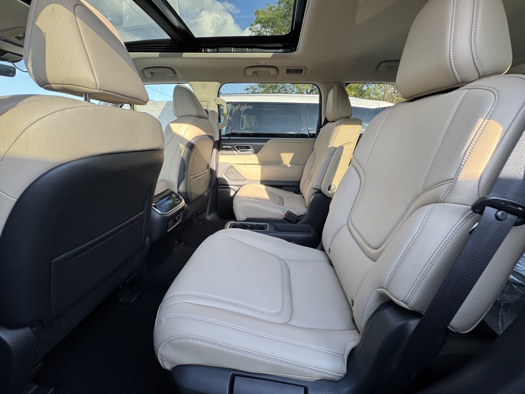 2026 Infiniti QX80 Pure photo 16