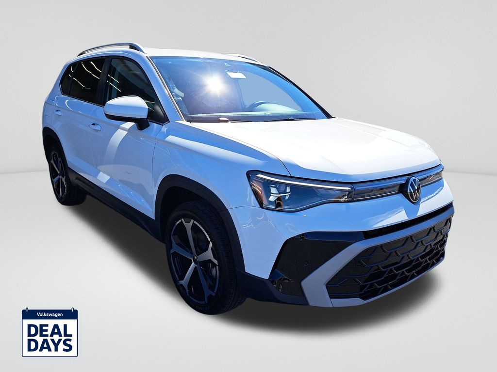 2025 Volkswagen Taos SEL photo 3