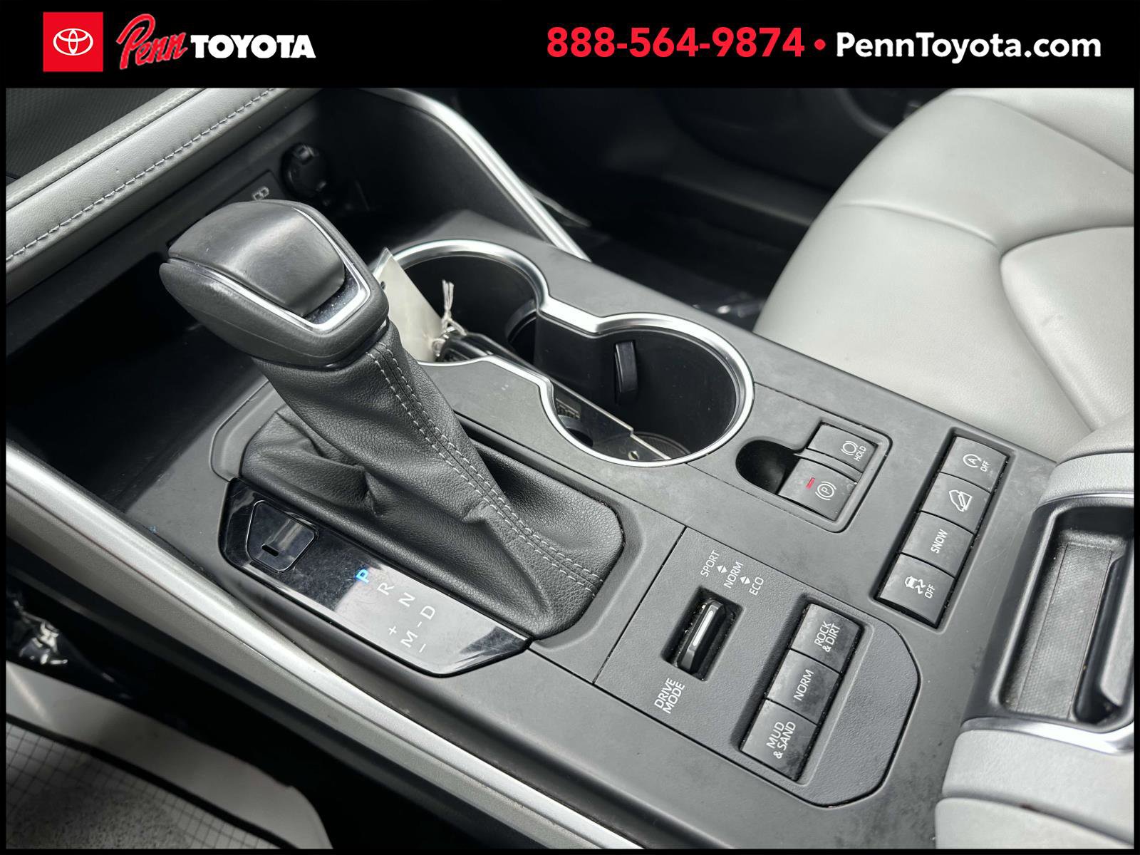 2022 Toyota Highlander XLE photo 27
