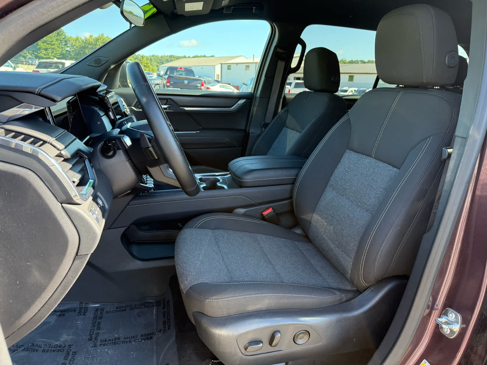 2025 Gmc Acadia Elevation photo 3