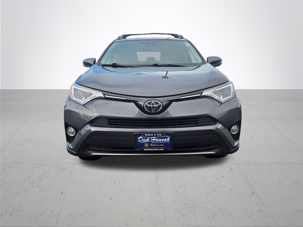 2018 Toyota RAV4 XLE photo 3