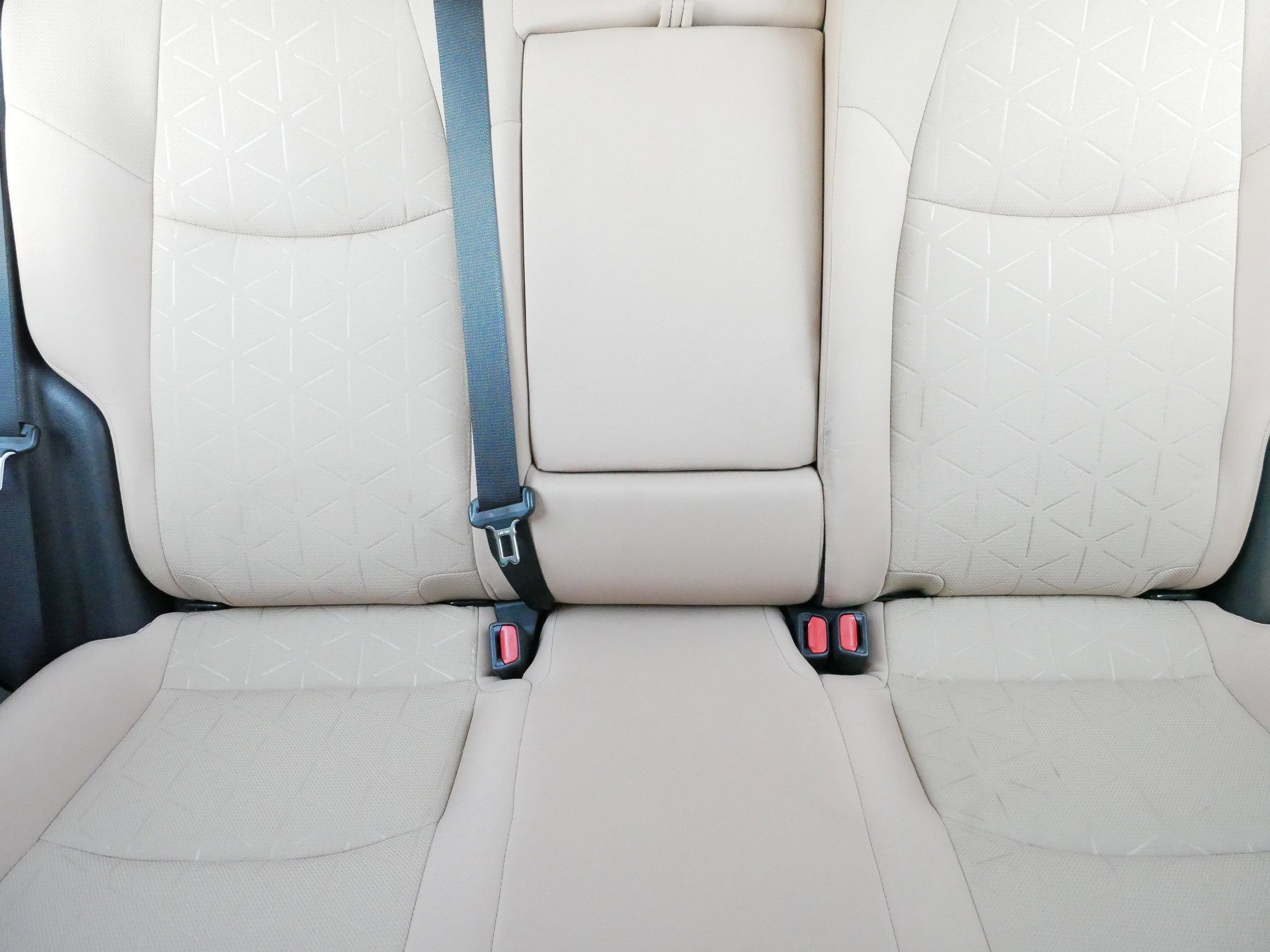 2022 Toyota RAV4 Hybrid XLE photo 12