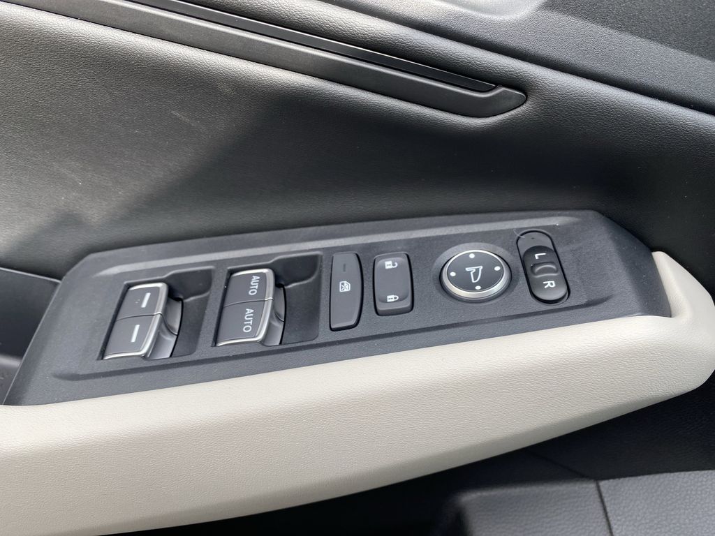 2025 Honda Accord SE photo 24