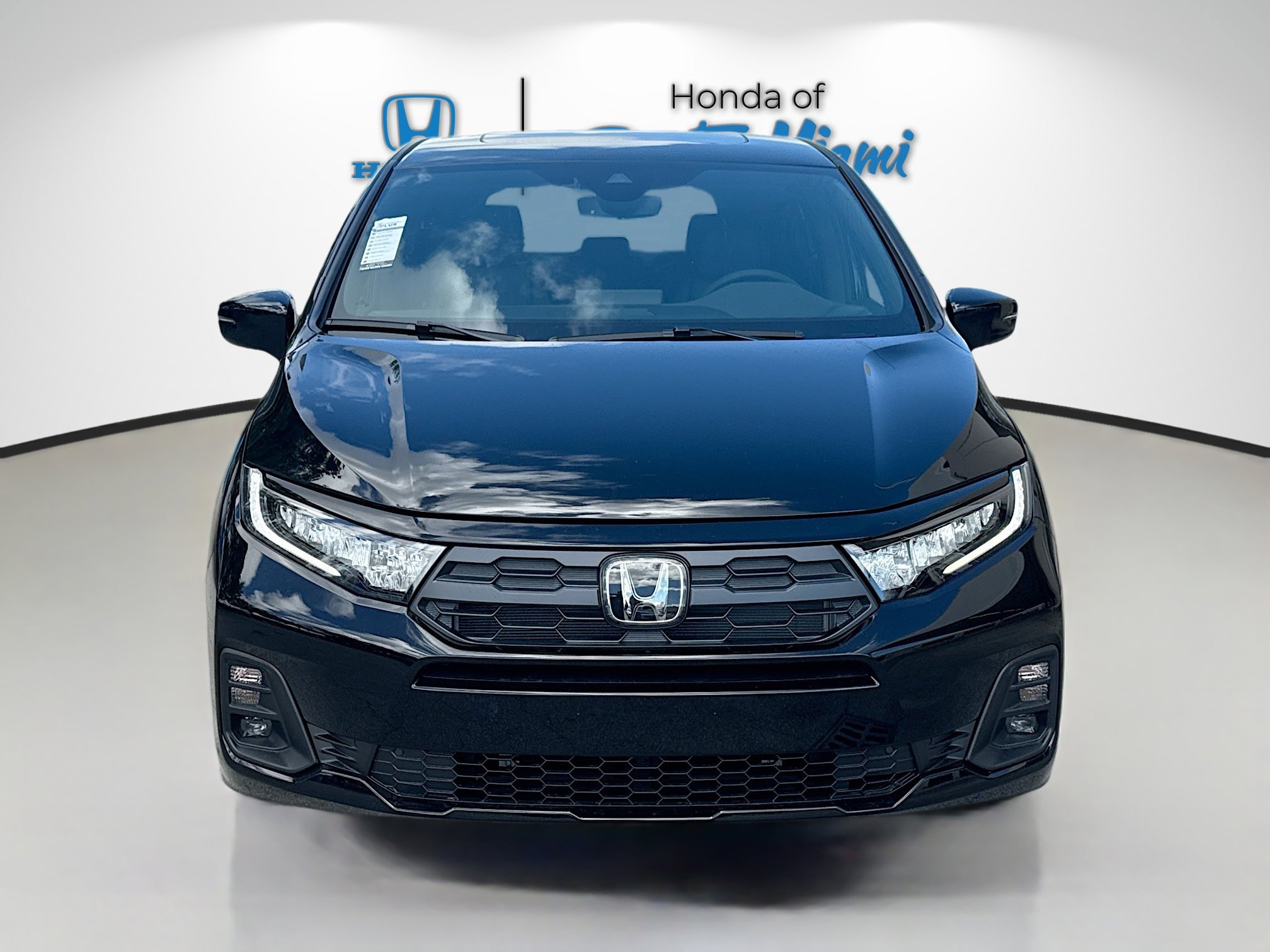 2026 Honda Odyssey photo 2