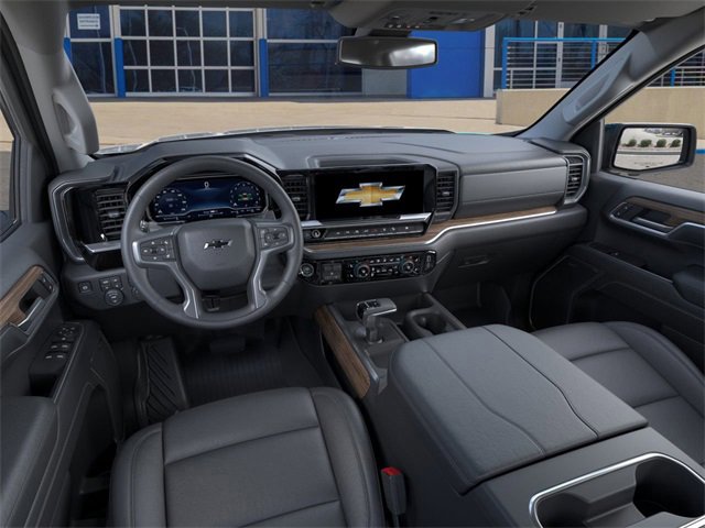 2025 Chevrolet Silverado RST photo 14