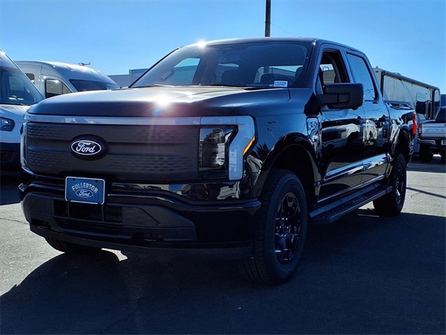 2025 Ford F-150 Lightning XLT's photo
