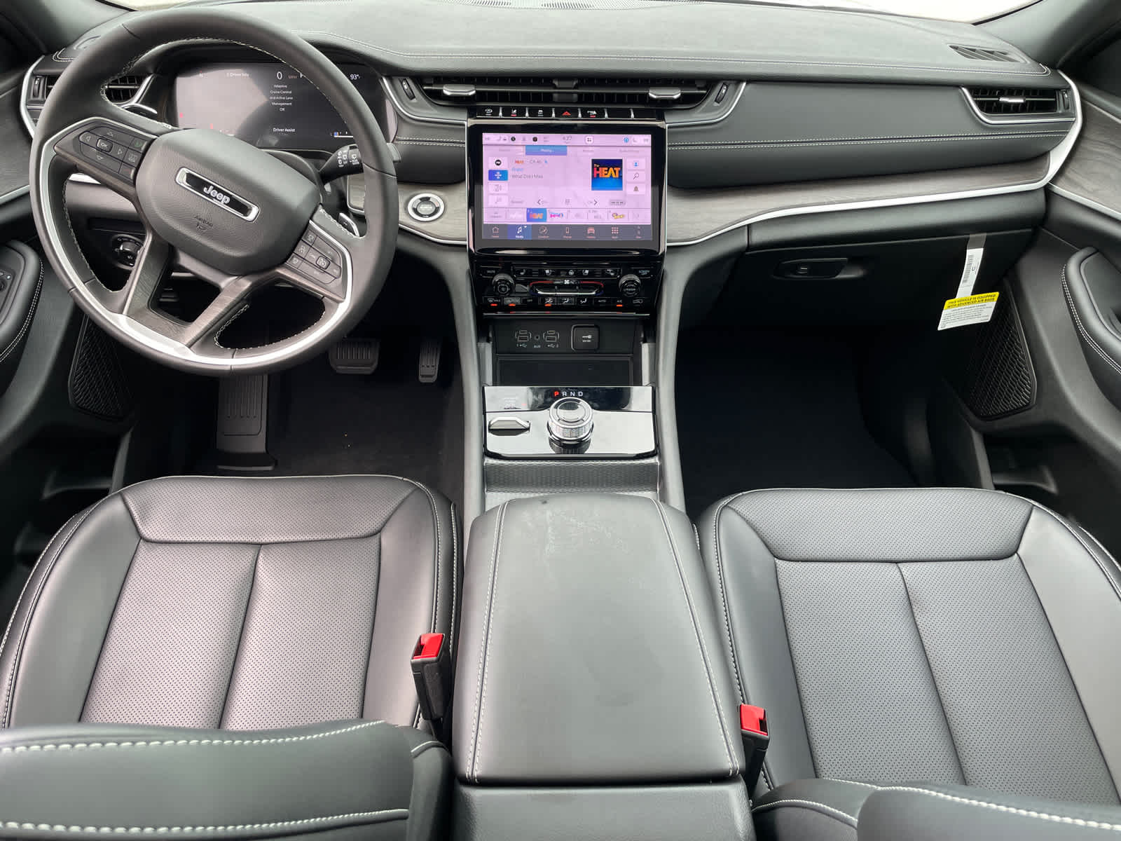 2025 Jeep Grand Cherokee Limited photo 14
