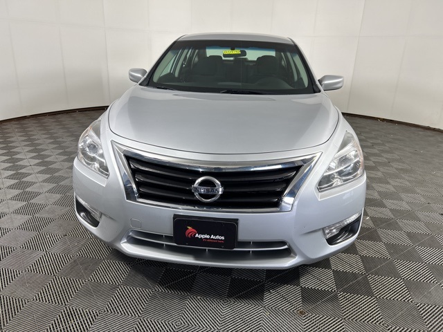 Used 2015 Nissan Altima S with VIN 1N4AL3AP2FC439657 for sale in Shakopee, Minnesota
