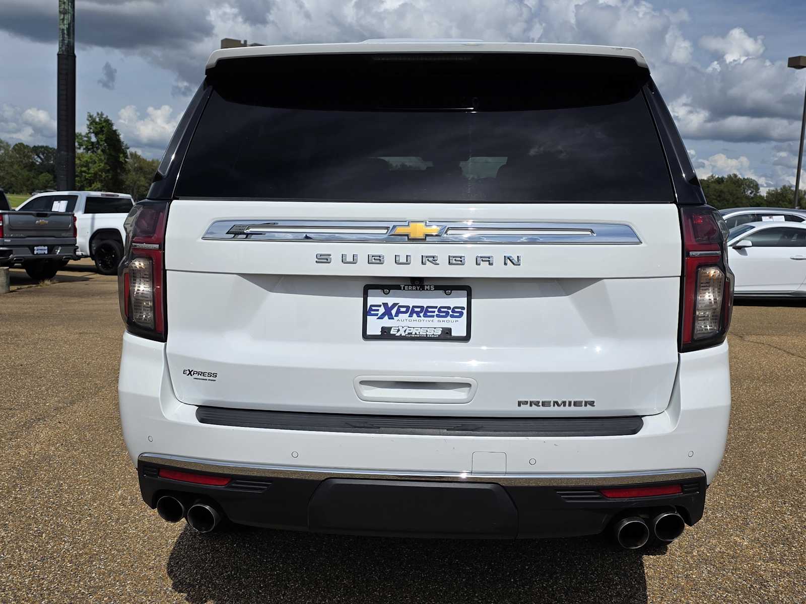 2023 Chevrolet Suburban Premier photo 4