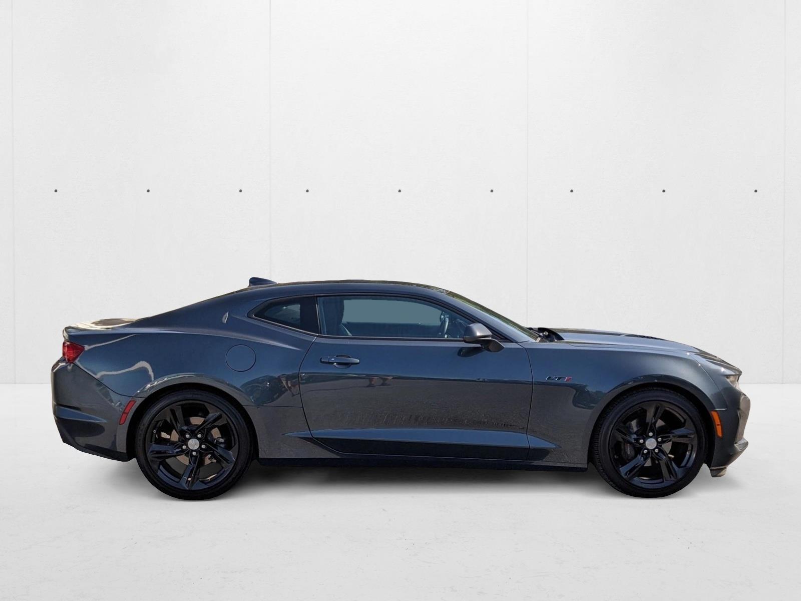 2020 Chevrolet Camaro LT1 photo 3