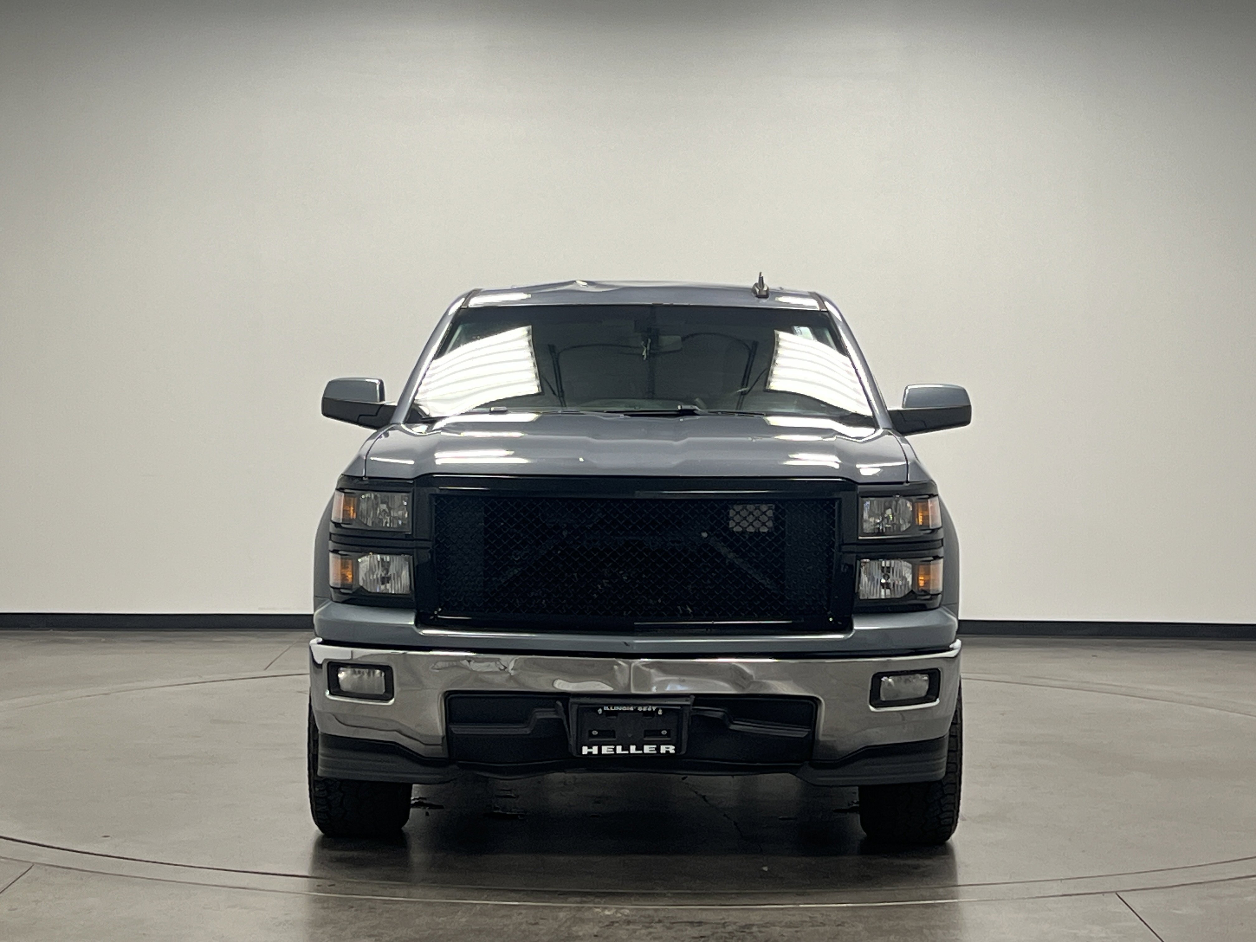 2015 Chevrolet Silverado 1500 LT photo 2