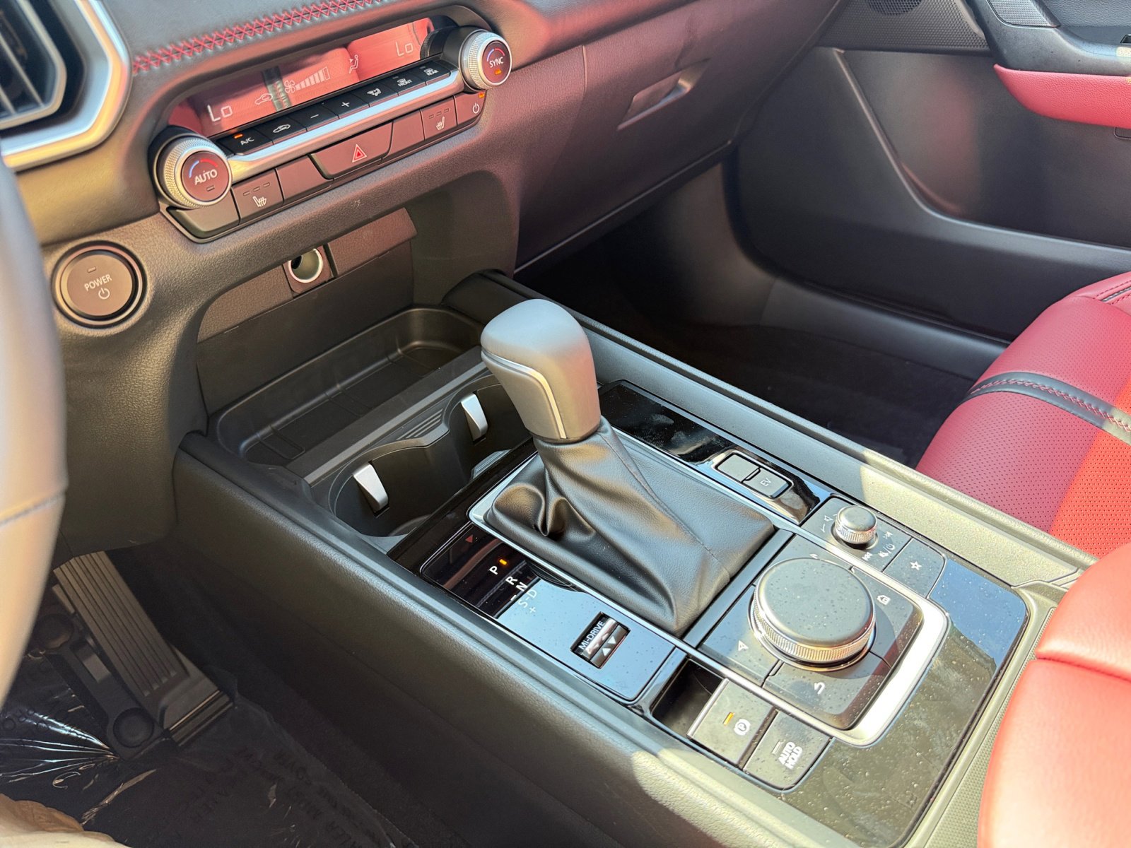 2025 Mazda CX-50 Premium photo 13