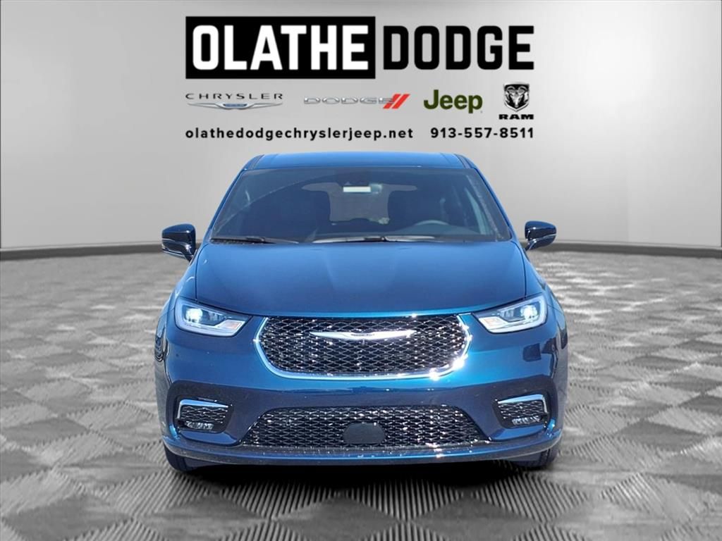2025 Chrysler Pacifica photo 26