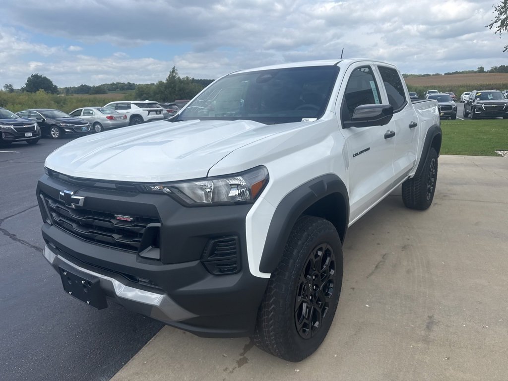 2026 Chevrolet Colorado Trail Boss photo 3