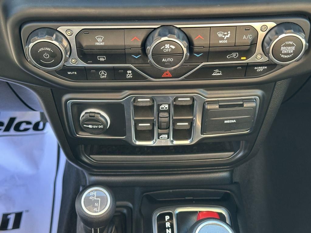 Used 2023 White Jeep Overland 4x4 image 15