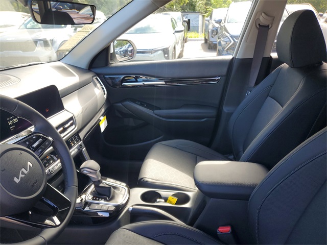 2026 Kia Seltos EX photo 8