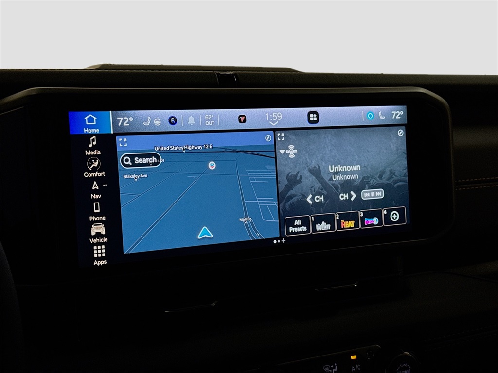 2025 Jeep Wrangler Sahara photo 22