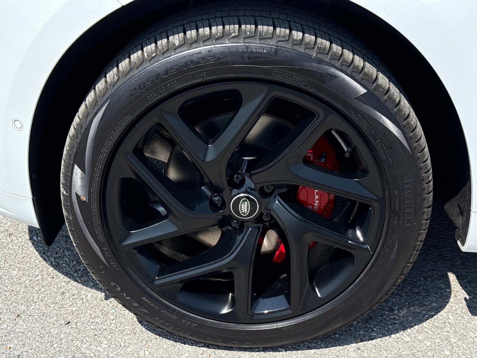 2025 Land Rover Range Rover Sport SE photo 3