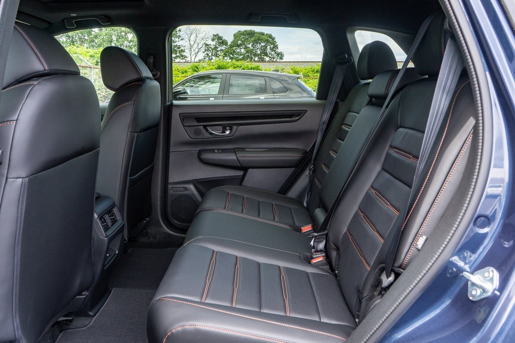 2026 Honda CR-V Hybrid Sport-L photo 7
