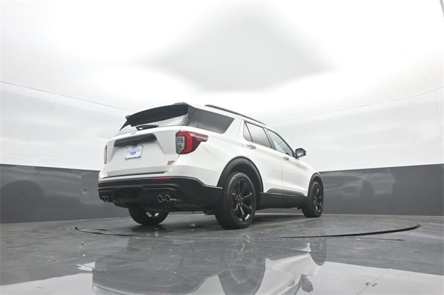 2022 Ford Explorer ST photo 32