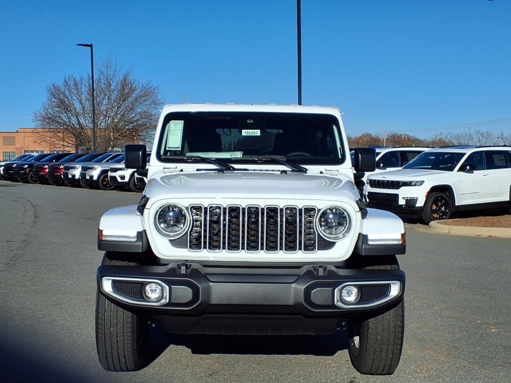 2025 Jeep Wrangler Sahara photo 2