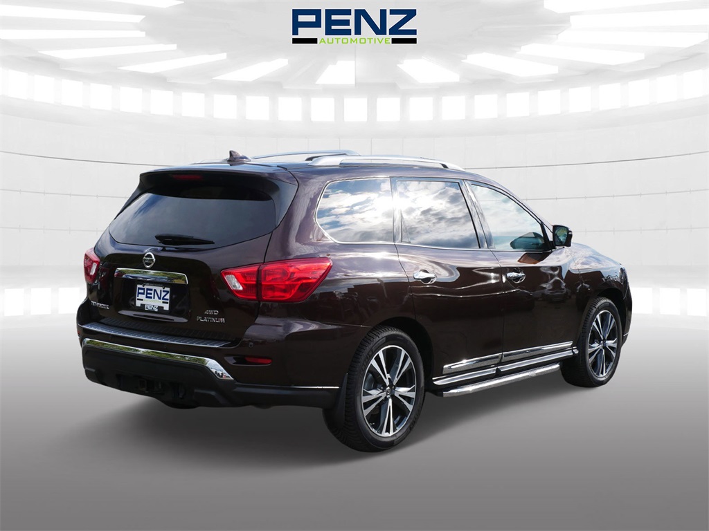 2019 Nissan Pathfinder Platinum photo 4