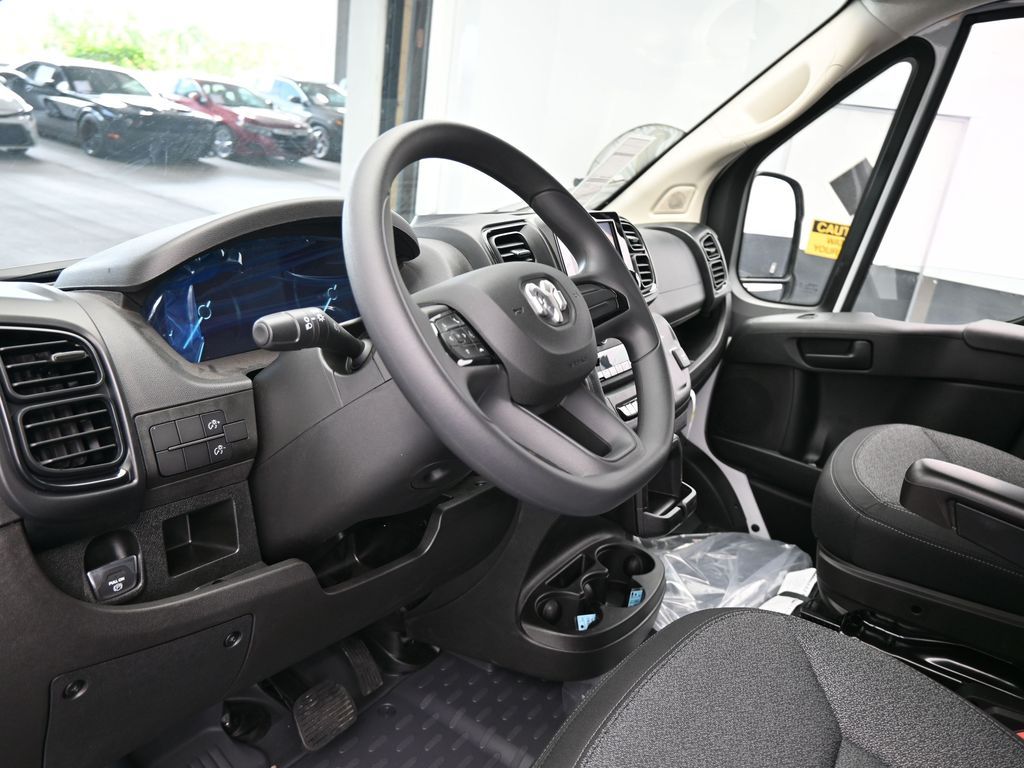 2025 Ram ProMaster 1500 Tradesman photo 4