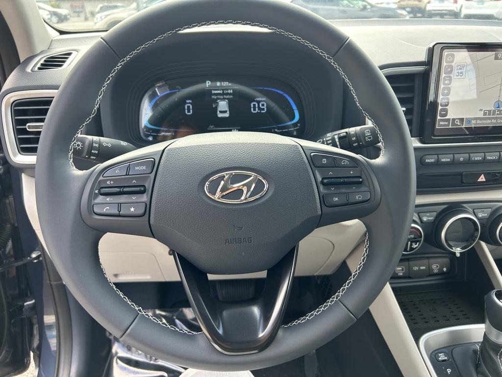 2025 Hyundai Venue Limited photo 11