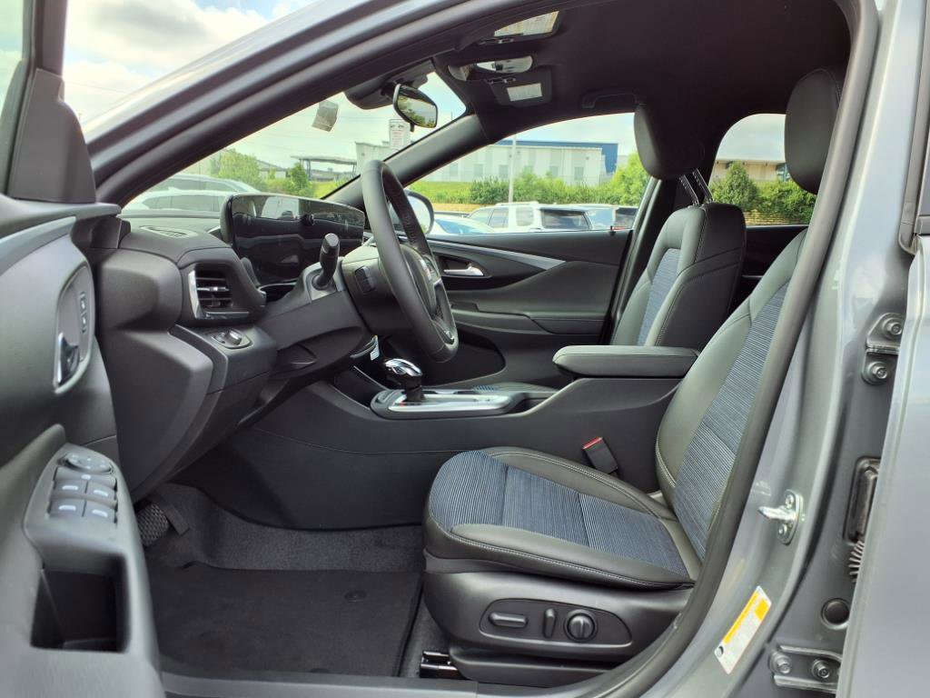 2025 Buick Envista Preferred photo 9