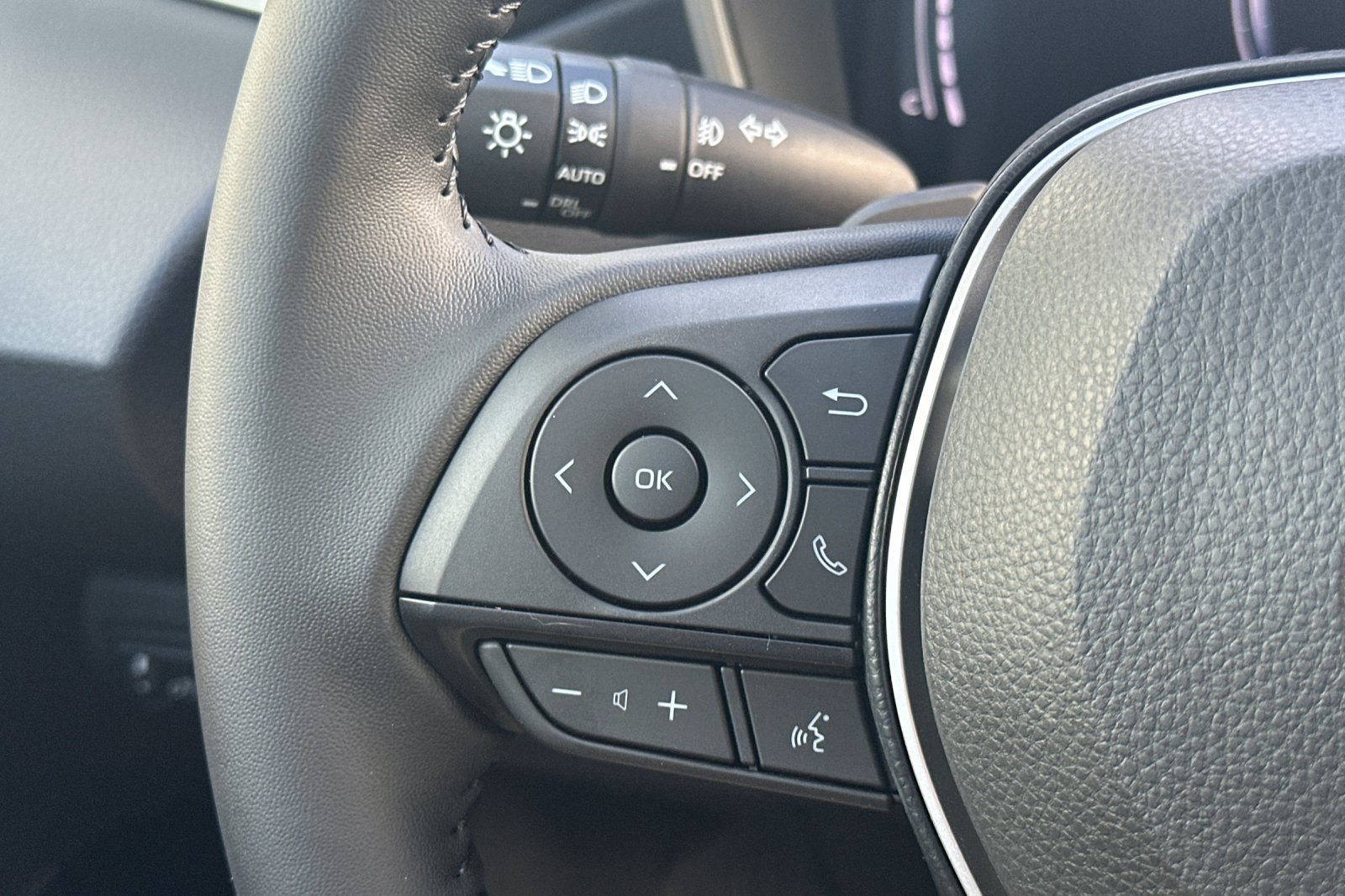 2025 Toyota Corolla XSE photo 25