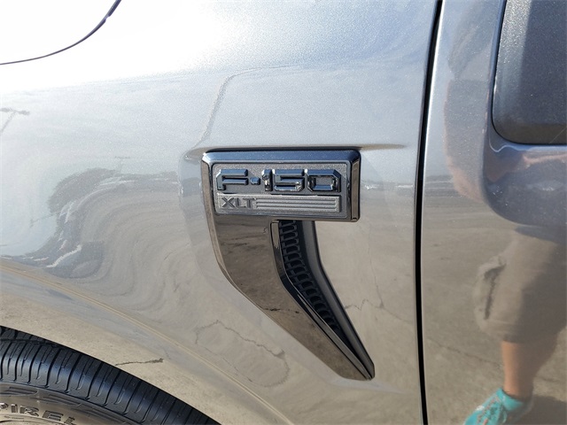 2025 Ford F-150 XLT photo 9