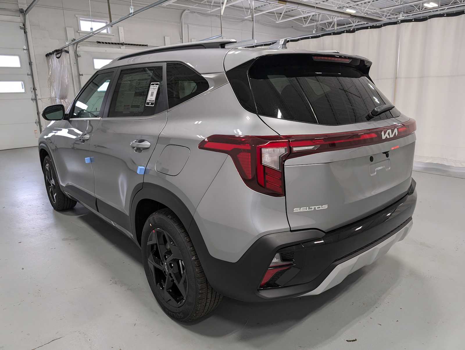 2026 Kia Seltos EX photo 9