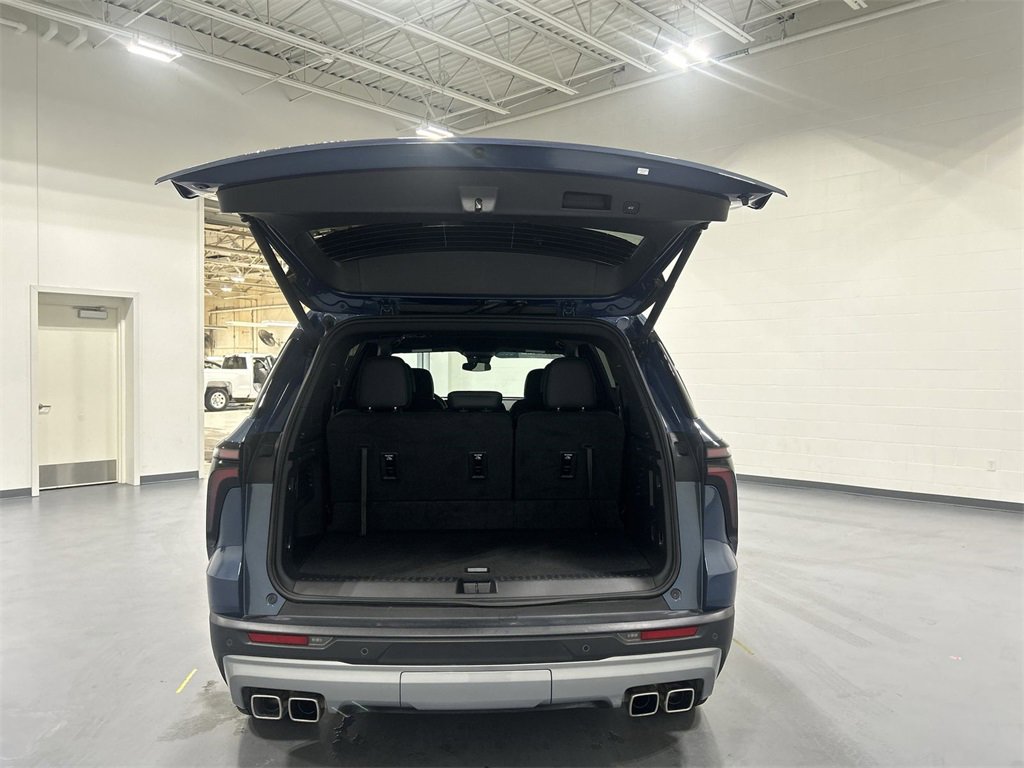 2024 Chevrolet Traverse photo 16