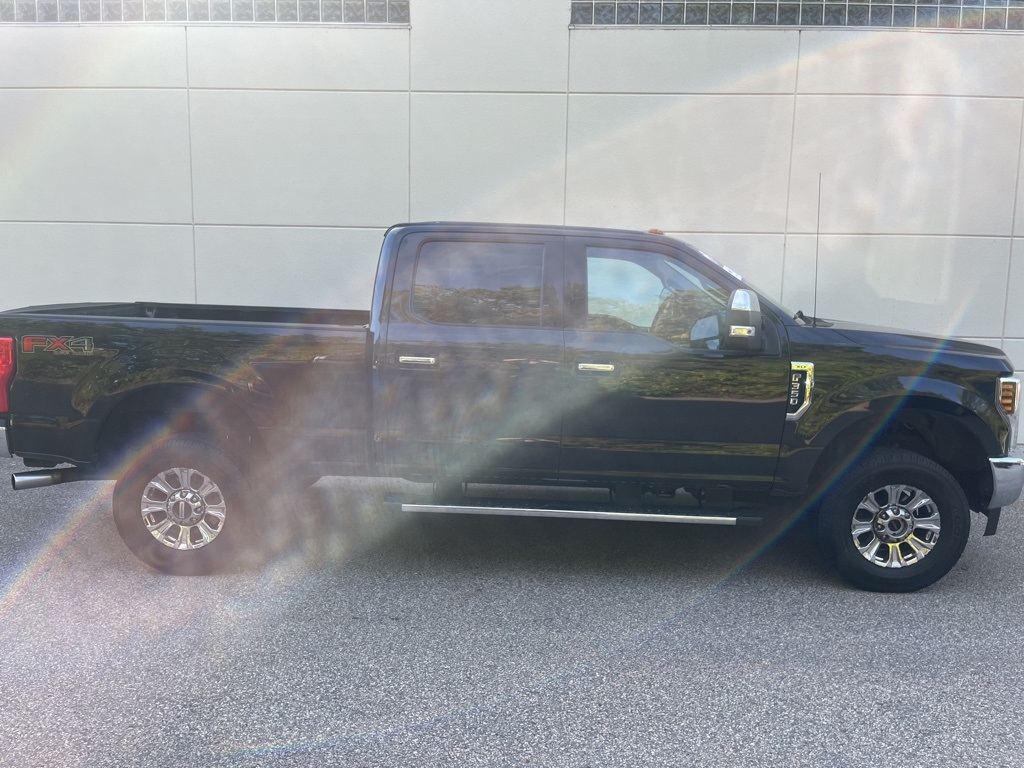 2019 Ford F-350 XLT photo 3
