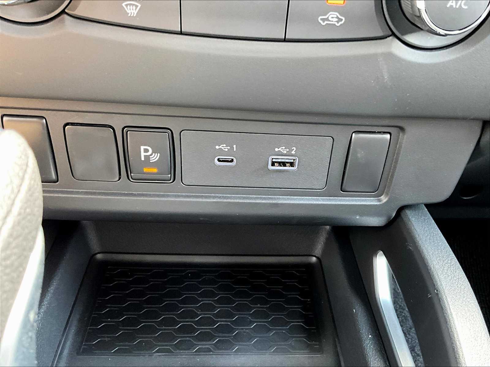 2025 Nissan Frontier SV photo 25