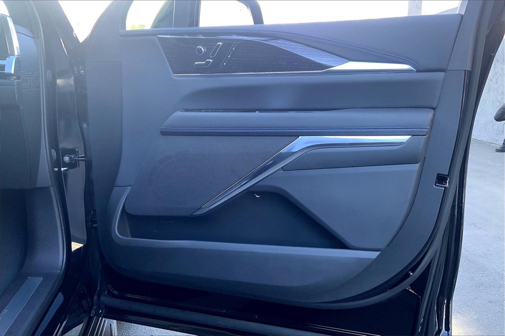 2026 Cadillac Escalade Sport photo 31