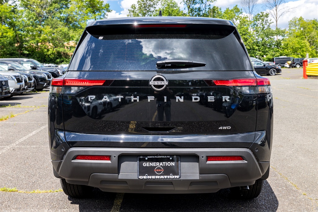 2025 Nissan Pathfinder S photo 6