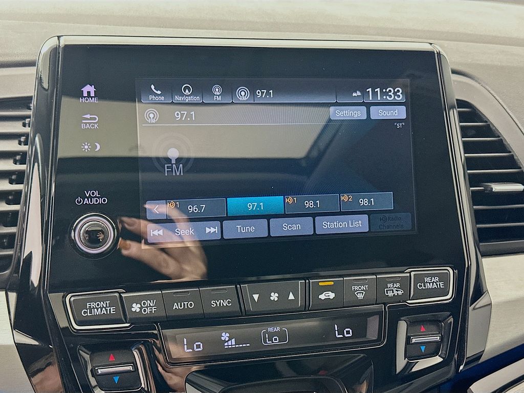 2023 Honda Odyssey Touring photo 13