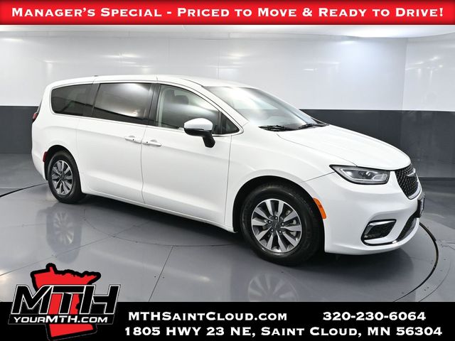 2023 Chrysler Pacifica Hybrid Touring L