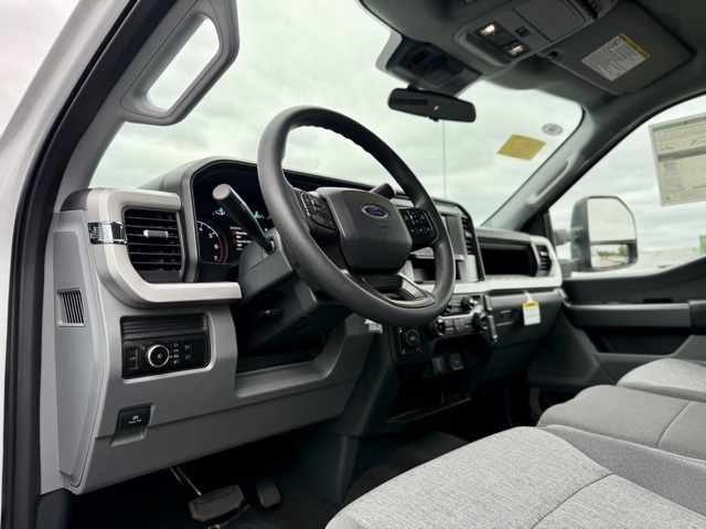 2025 Ford F-250 XL photo 14