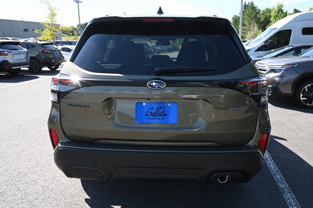 2025 Subaru Forester Touring photo 9