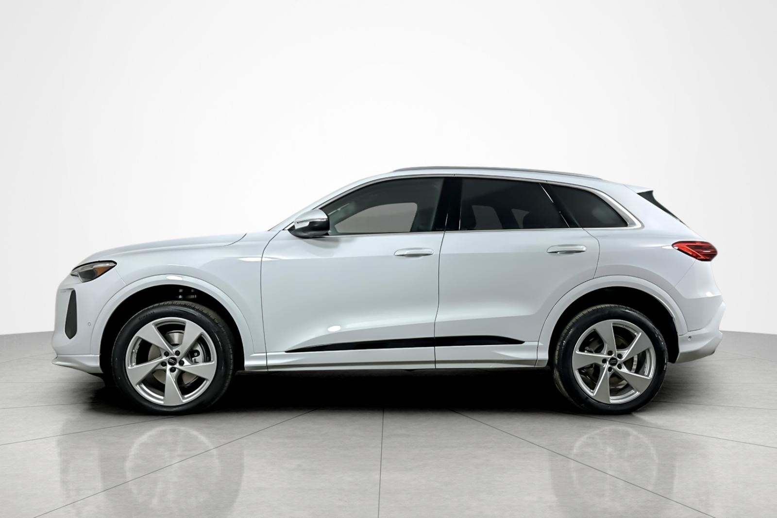 2025 Audi Q5 Premium Plus TFSI photo 3