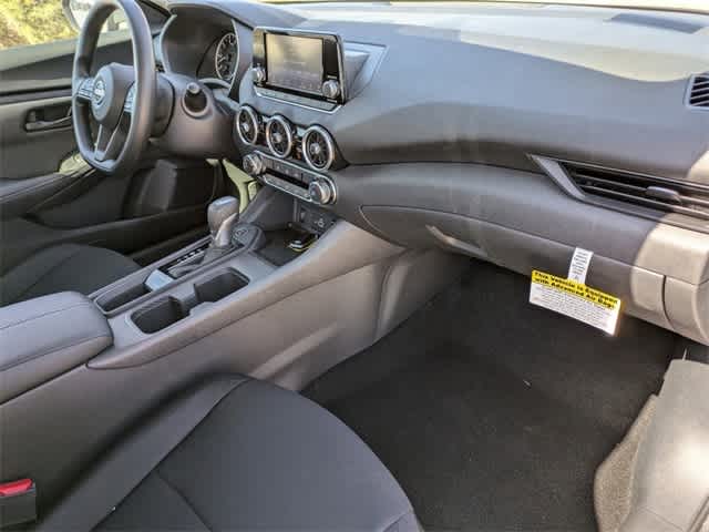 2025 Nissan Sentra S photo 12